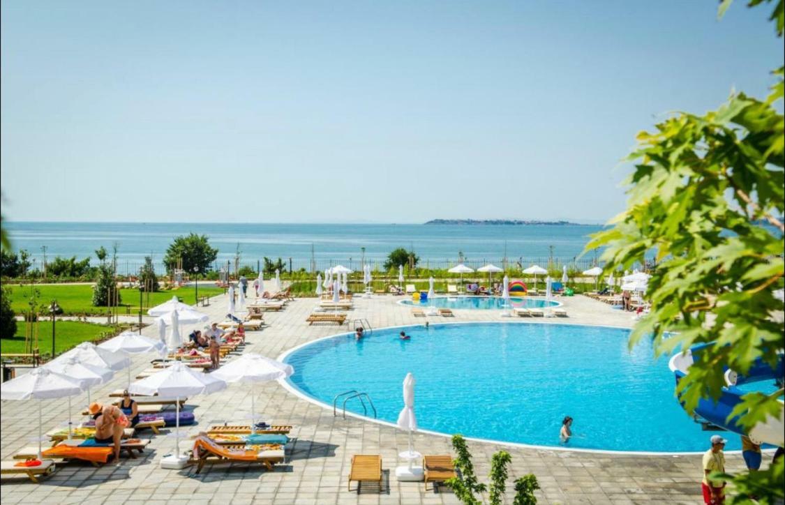 Apartment In Prestige Fort Beach 스베티 블라스 외부 사진
