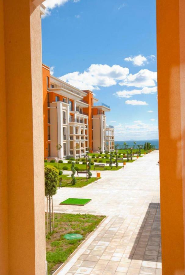 Apartment In Prestige Fort Beach 스베티 블라스 외부 사진