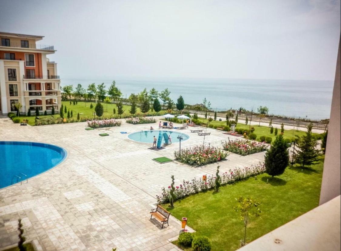 Apartment In Prestige Fort Beach 스베티 블라스 외부 사진