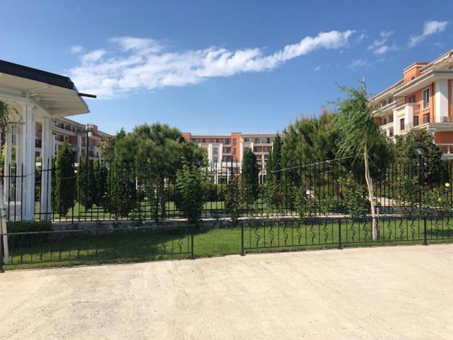 Apartment In Prestige Fort Beach 스베티 블라스 외부 사진